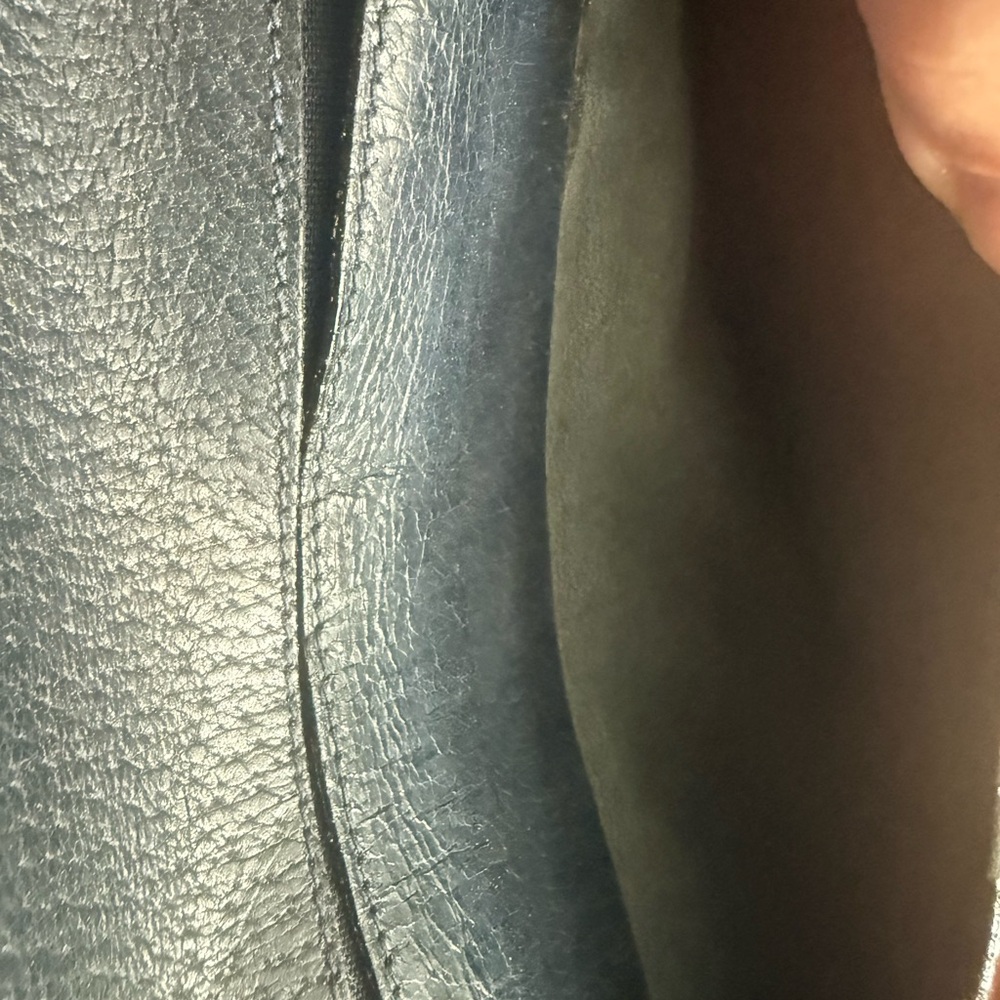 Used in good condition Gucci clutch / wallet - Picture 8 of 16